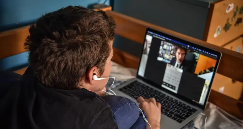 La sicurezza sui banchi di scuola (compresi pc e tablet): da settembre anche alle elementari e medie in Alto Adige