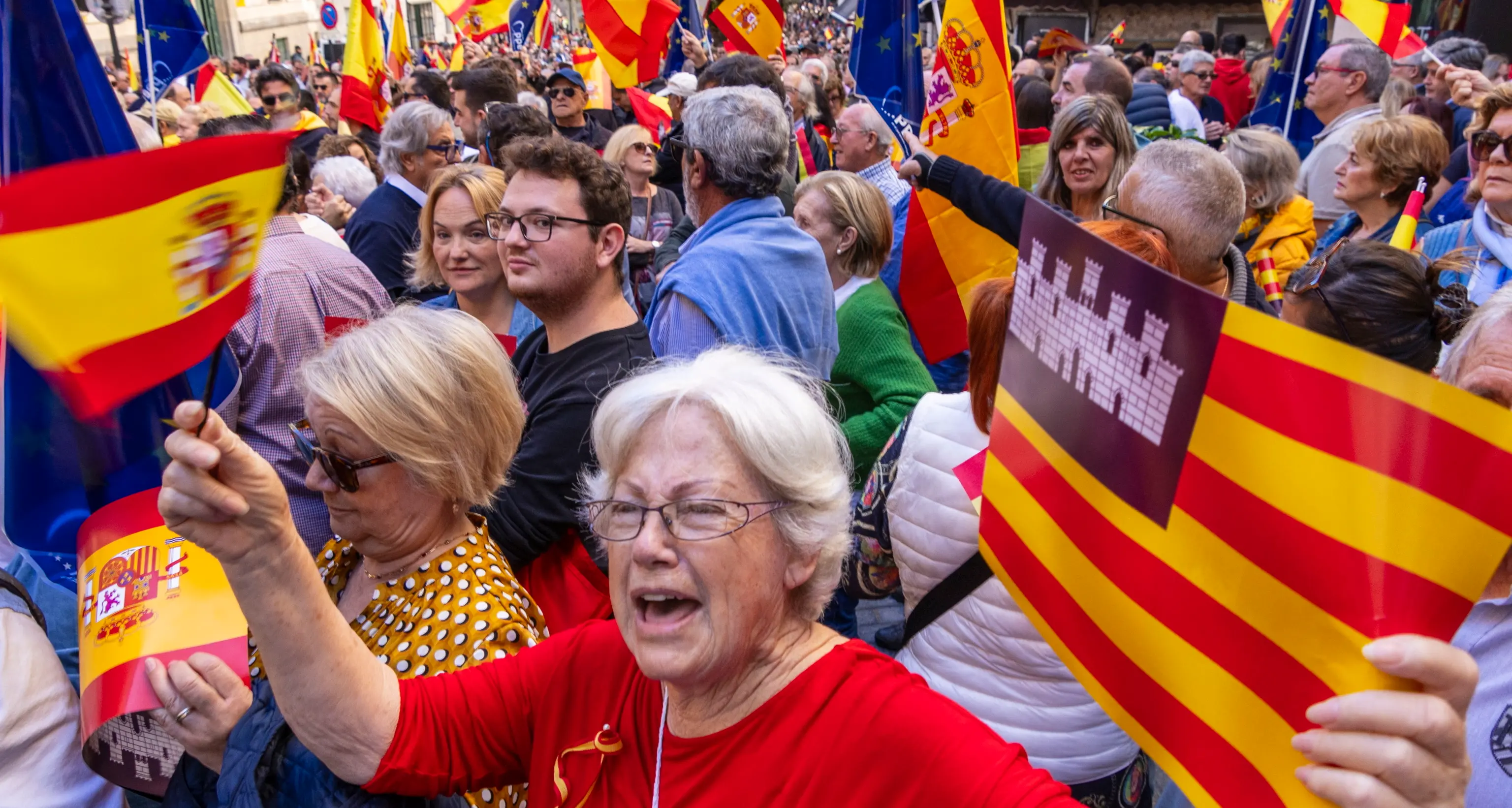 Spagna: Pp, 2 milioni persone in piazza in tutto il Paese
