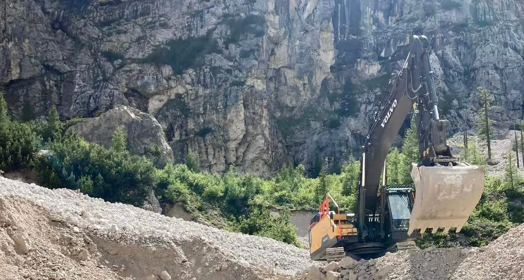 Passo Gardena, recuperate tutte le automobili travolte dalla frana