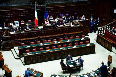 L'Aula della Camera nega alla Procura l'acquisizione delle chat su Delmastro