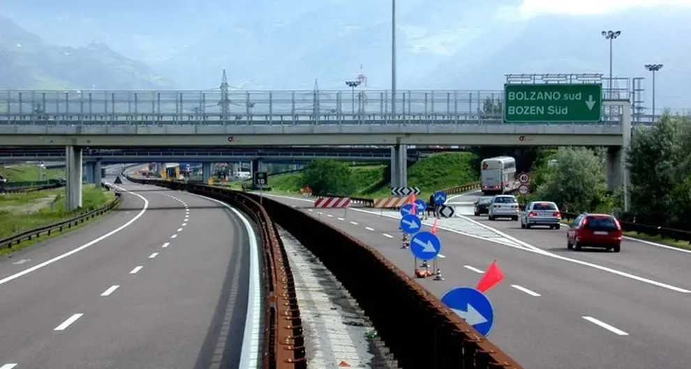 Nel 2020 crollo dei transiti sull’asse del Brennero: in alcuni giorni fino al 97 per cento in meno