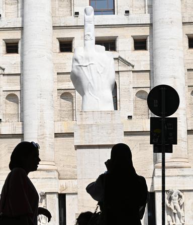 Borsa: Milano apre in lieve rialzo (+0,14)