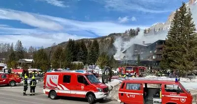 Allarme incendio a Braies: decine di pompieri al lavoro
