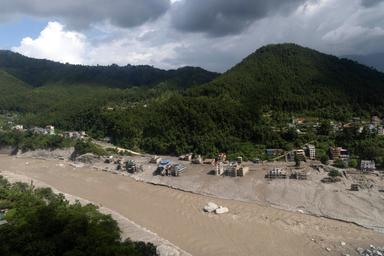 Autorità Nepal, fino a 5 miliardi per la ricostruzione dopo le alluvioni