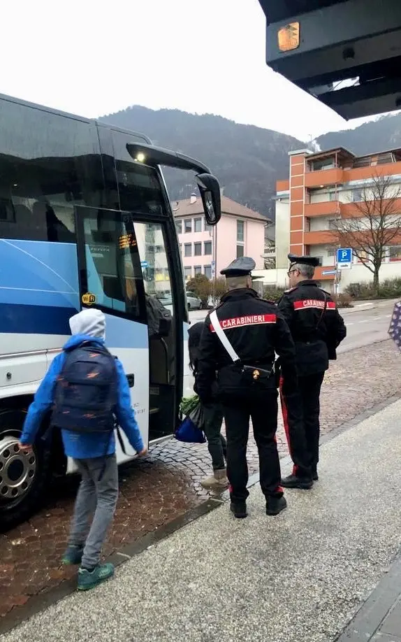 Sicurezza, carabinieri sugli autobus a Laives e Ora