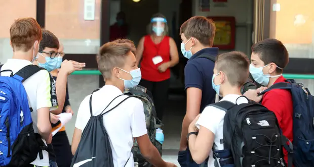 L’Alto Adige riparte dopo Pasqua: scuole superiori in presenza al 75%