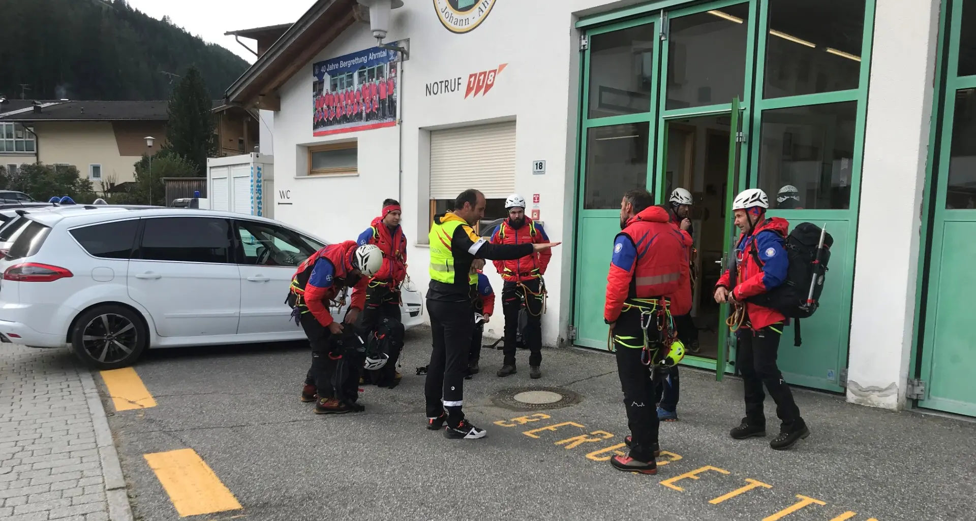 Valle Aurina, cinquantenne non rientra dall’escursione: ricerche con cani ed elicottero