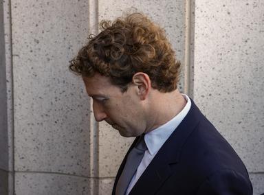 'Il suo yacht non soccorre imbarcazione alla deriva', bufera su Mark Zuckerberg