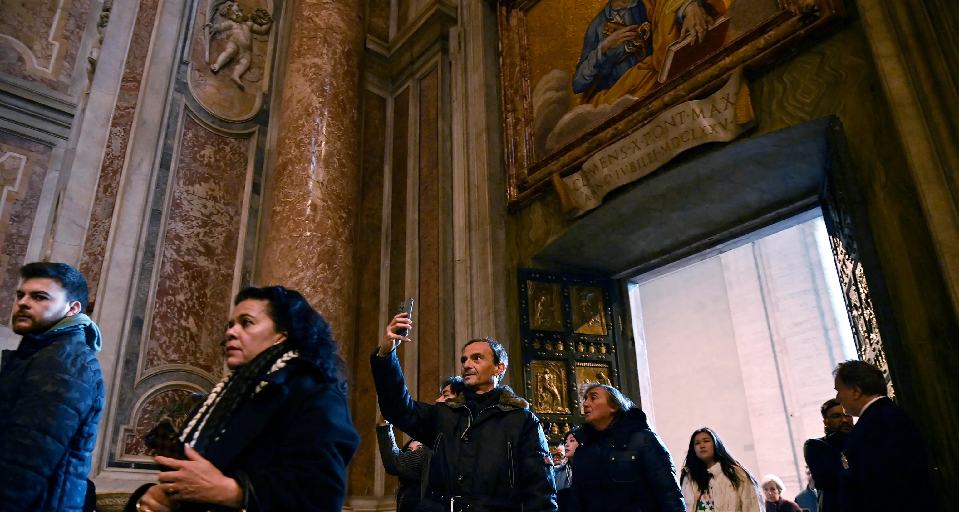 Giubileo: mezzo milione ha passato la porta santa a S.Pietro