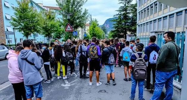Scuola, in Alto Adige il lunedì prima di un festivo ora è “ponte”: regalo di Natale per 75.000 alunni