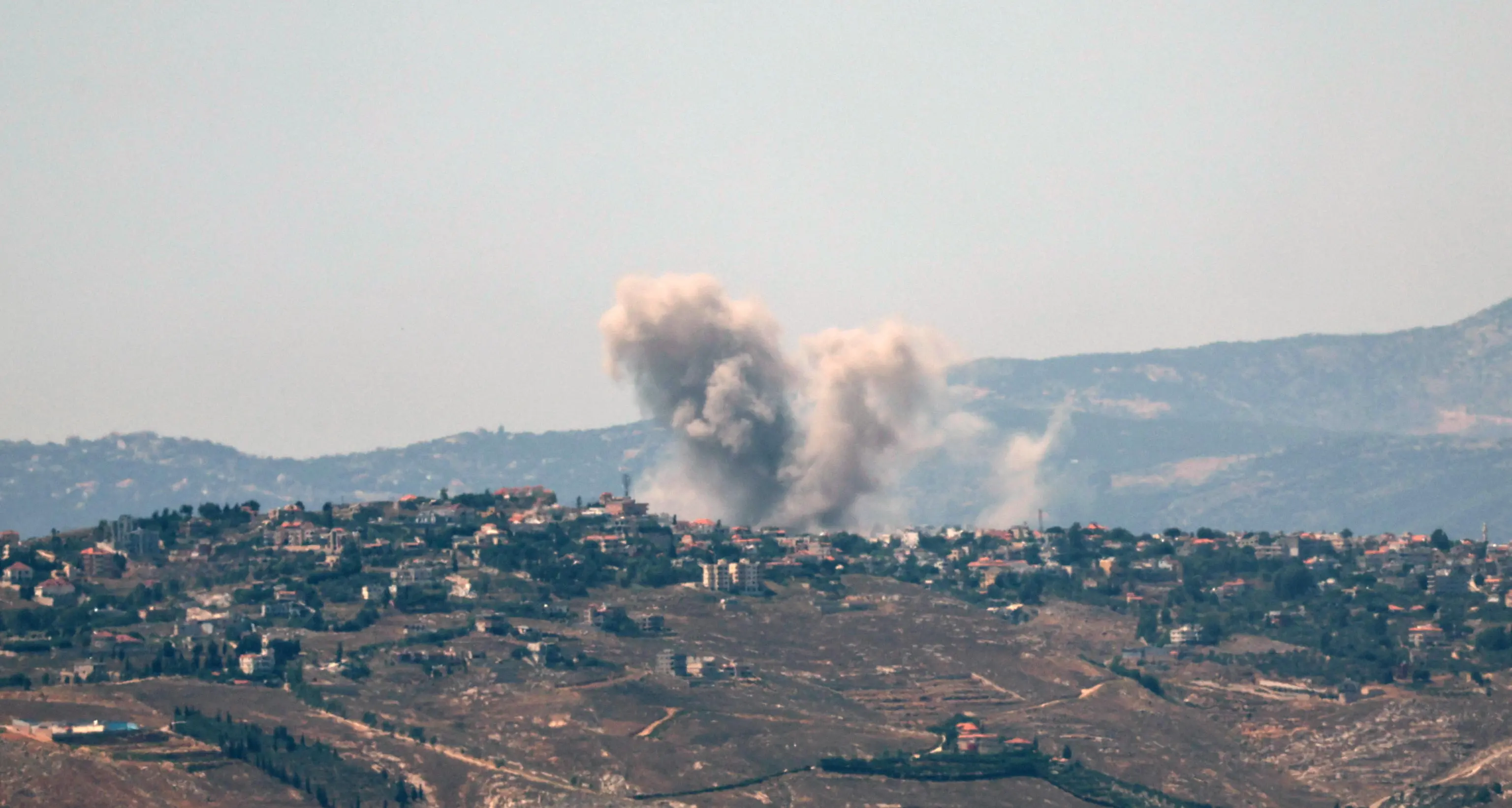 Israele: 'Colpite postazioni Hezbollah nel Libano del sud'