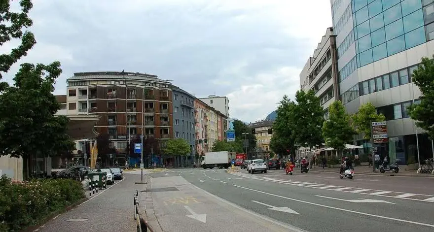 Bolzano, ecco il calendario dei lavori notturni in Piazza Verdi