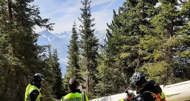 Aliante precipitato in val Pusteria, vittime un 17enne e il suo istruttore di 71 anni