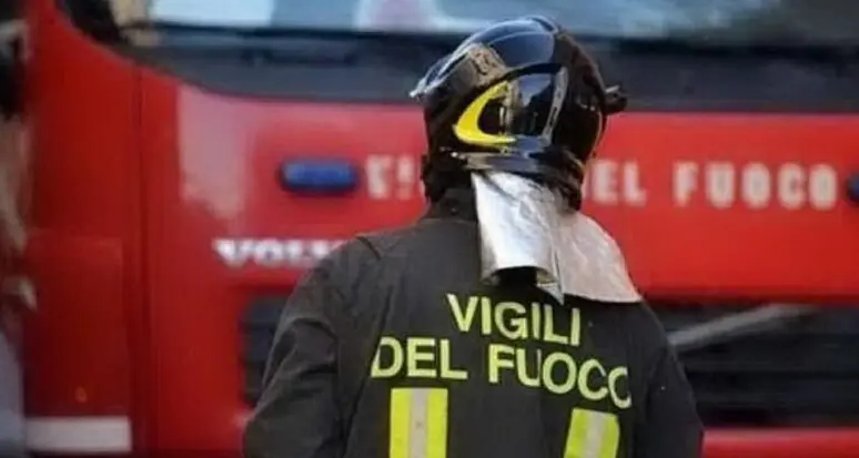Alberi su una cabinovia a Plan de Corones, passeggeri portati in salvo con scale e verricelli
