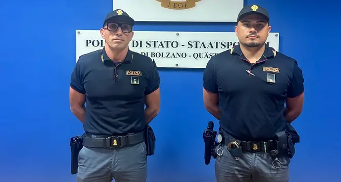 Violenta rissa tra due stranieri: fermato con un’ascia nello zaino