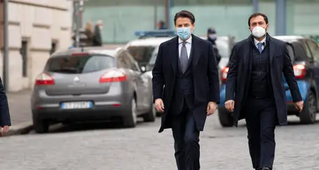 Nel 2019 il premier Conte ha guadagnato 158mila euro, il ministro Amendola appena 33mila