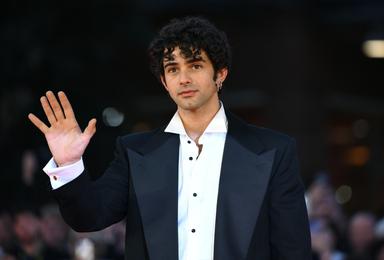 Incassi Cinetel, resta primo il biopic su Pino Daniele, Je so' pazzo