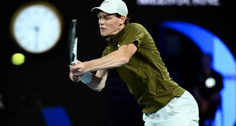 Australian Open, Sinner sulla sfida contro Djokovic: «Per batterlo bisogna essere al meglio»