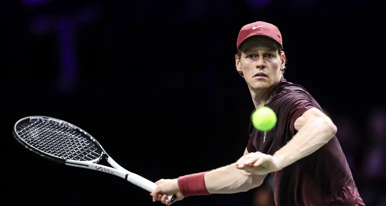Masters Parigi, Sinner supera Cerundolo per 7-5 6-1 e vola ai quarti