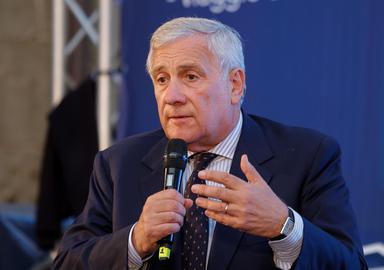 Tajani, 'mi scuso con le donne, non le ho mai volute offendere'