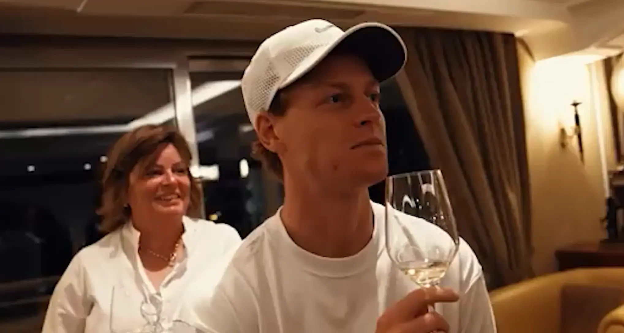 Il toccante discorso di ringraziamento di Jannik Sinner dopo il trionfo di Roma: il video che ripercorre l’intero torneo