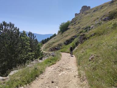 Cicloturismo, 3 progetti, 56 percorsi e 1500 km per pedalare in Abruzzo