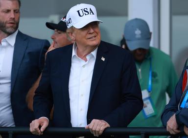 Trump, 'ristrutturazione del Kennedy Center solo se c'è il mio nome'