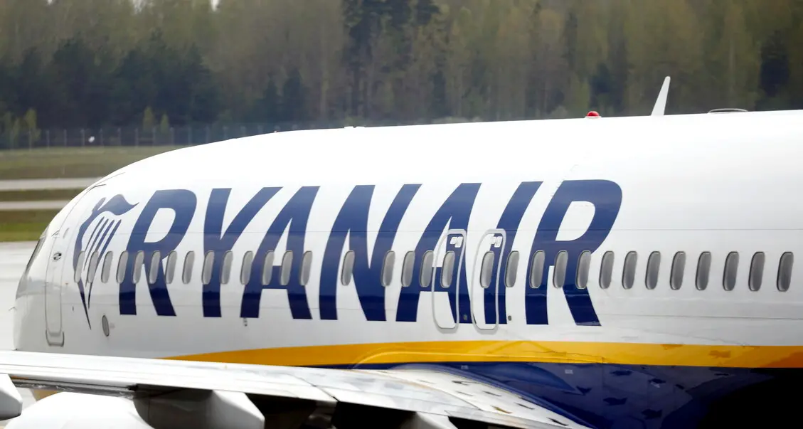 Un aereo Ryanair che vale milioni pignorato a Linz per un rimborso da 890 euro
