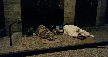 I volontari lanciano l’allarme per i senzatetto a Bolzano: \"Aiutateci prima che succeda l'irreparabile\"