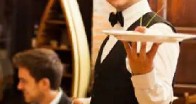 Comande “alterate”, al ristorante spariscono 90mila euro di incassi: denunciato un cameriere in Val Gardena