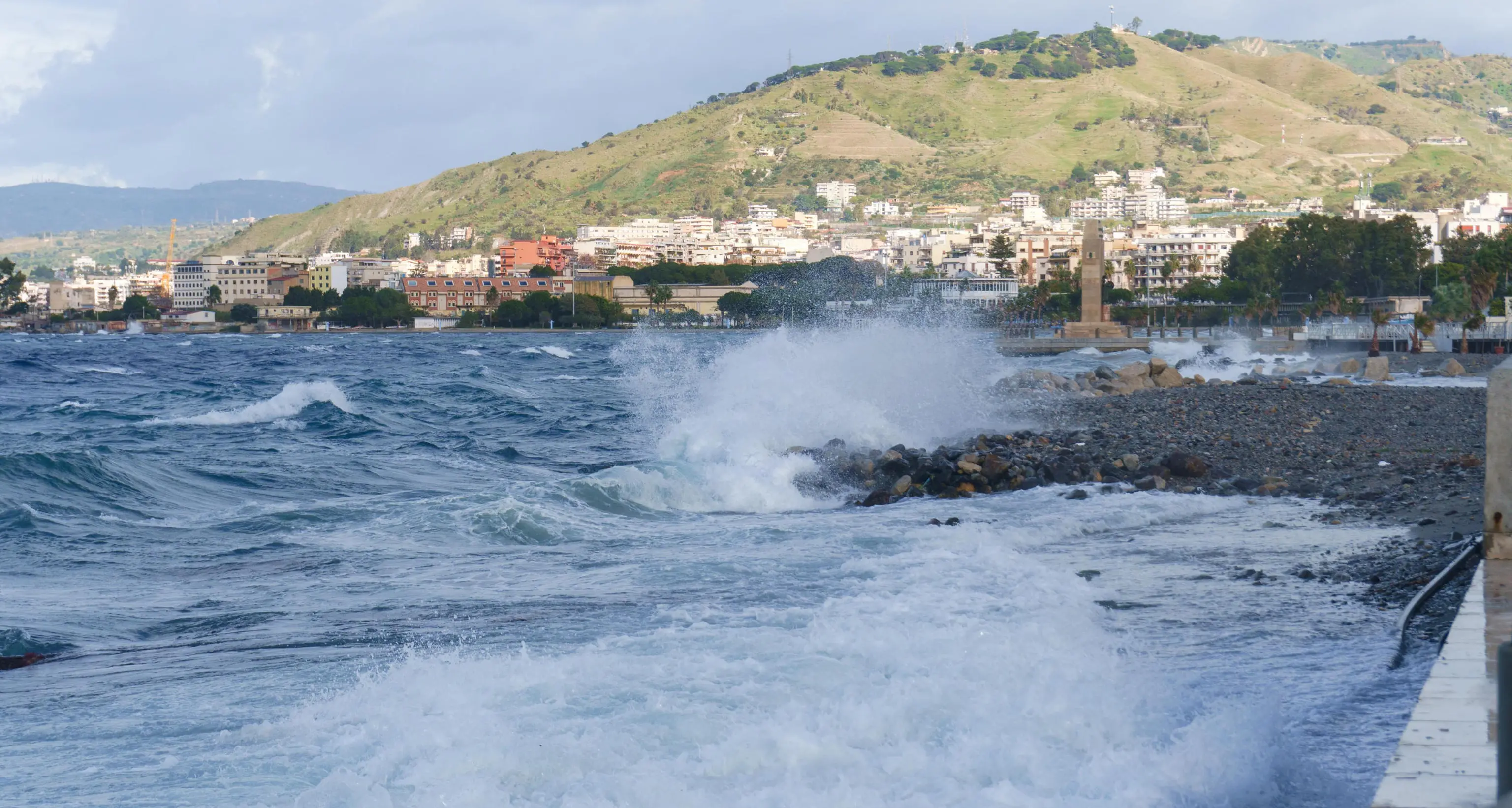 Maltempo: allerta rossa in Calabria e Sicilia