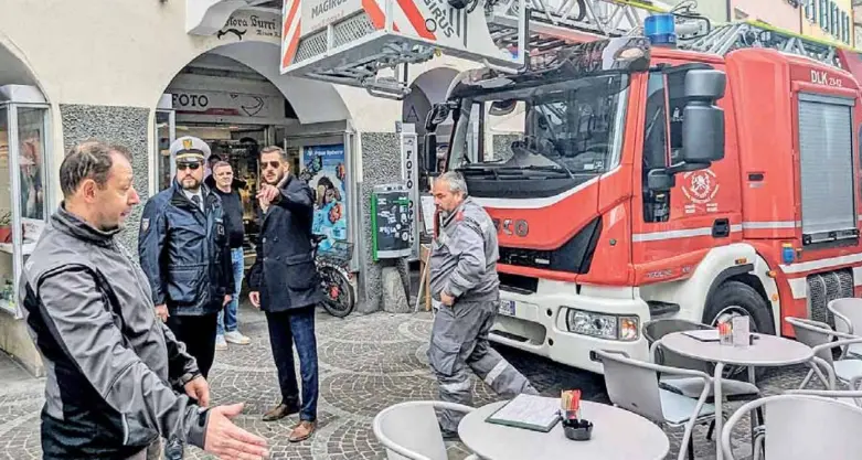 Merano: Portici, tavolini «fuori posto». Tirata d'orecchie agli esercenti