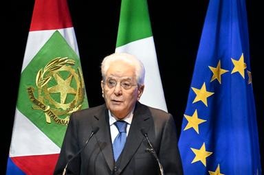 Mattarella promulga la Giornata della carta ma avverte, aumentano vertiginosamente