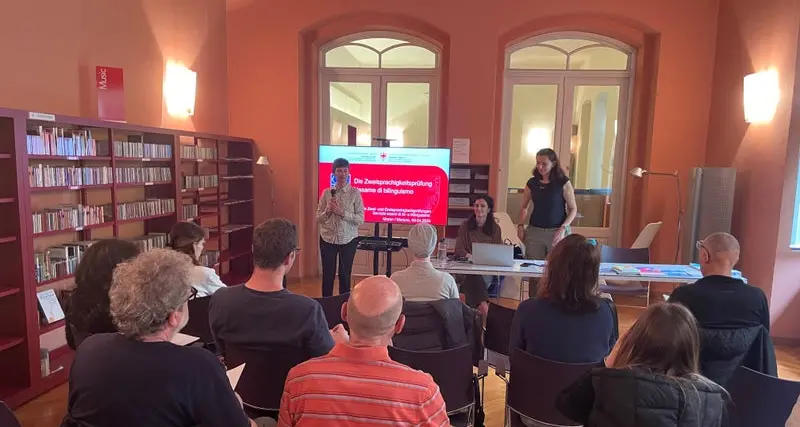 Esame di bilinguismo, successo per l'evento informativo a Merano. Prossimo appuntamento a Brunico