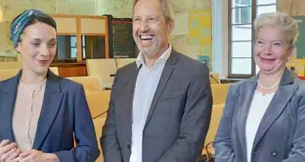 Obiettivo ballottaggi, primi contatti informali: Svp corteggiata a Bolzano, mentre a Merano cerca partner