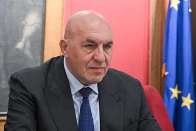 Ministro della Difesa Crosetto parla di conflitto e preoccupazioni per allargamento della guerra, immagine di approfondimento