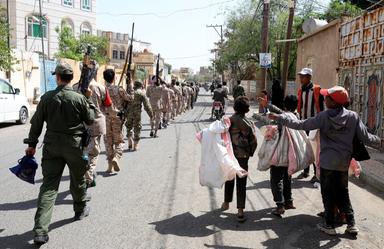 'Houthi conquistano altro terreno, controllano Stretto Bab al-Mandeb'