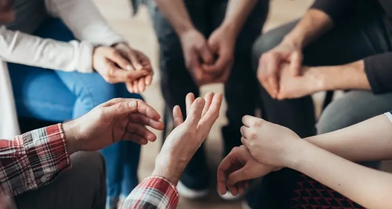 Caritas altoatesina, boom delle consulenza per uomini: 366 gli utenti in un anno, molti i padri in crisi