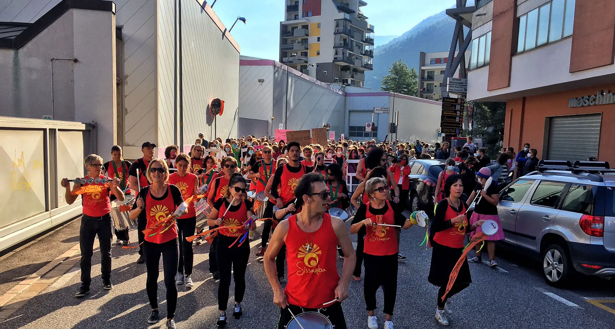 A Bolzano 350 donne in marcia contro la violenza