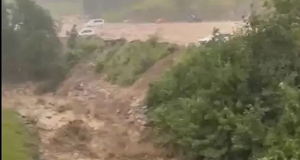 Nubifragio a Siusi, esonda il torrente
