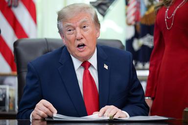 Trump, 'mappa New York senza Little Italy una vergogna', minaccia taglio fondi