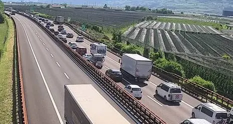 Incidente sull’A22 a Egna: più veicoli coinvolti, traffico in tilt