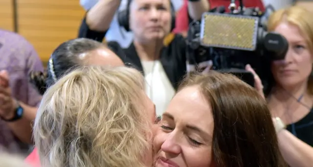 Nuova Zelanda: la premier Ardern si dimette, \"sono esausta\"