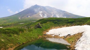 In Giappone i luoghi del silenzio, tra montagne sacre e isole incontaminate