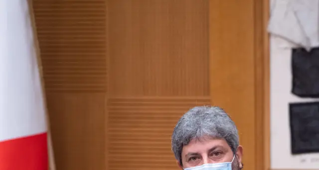 Camera: Fico, urgente adattare regolamento a taglio eletti