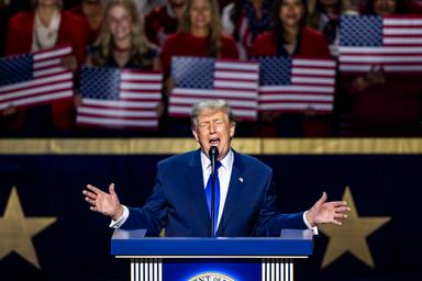 Trump promette, 'se vinciamo alle Midterm 5.000 dollari a tutti gli americani'