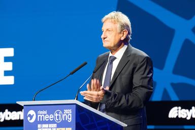 Meeting Rimini, Scholz 'i migranti vanno accolti in modo umano'