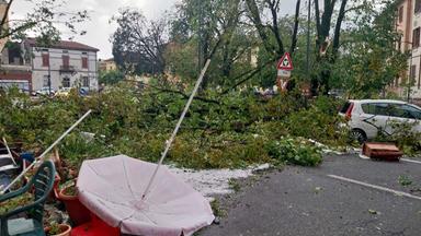 ++ Cremona in ginocchio, danni a 10 chiese e 10mila auto ++