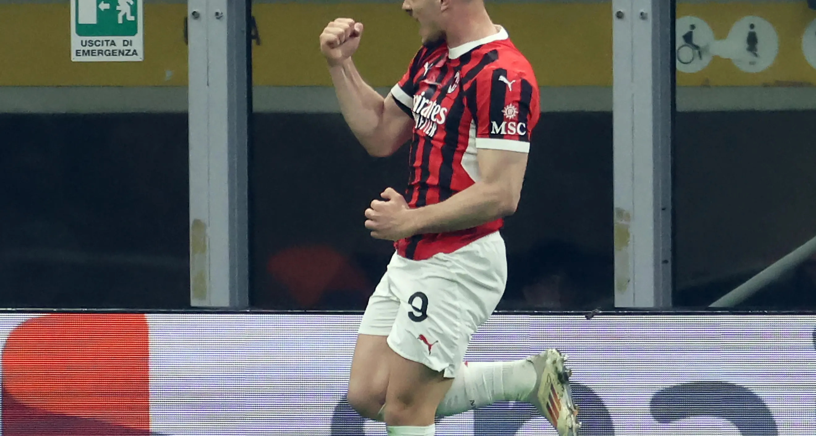 Coppa Italia: 3-0 all'Inter, il Milan vola in finale