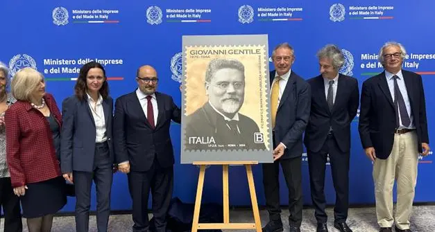 Kompatscher e il francobollo dedicato a Gentile: «Paese strano che commemora ministri di un governo fascista»